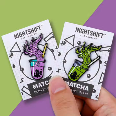 comprare  Backing Card Funny Cute Design Hard Soft Enameled Metal Wholesale Lapel Pins Badges Anime Custom Cartoon Enamel Pins online manufacture