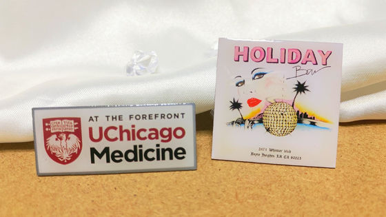 comprare Custom Lapel Pin and Metal Badge with 2D/3D Design Epoxy Coating and Zinc Alloy Material online manufacture