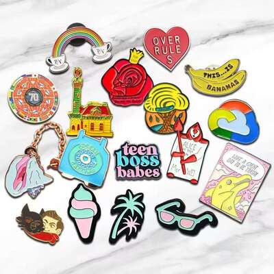 comprare Pini di lapel personalizzati - distintivi metallici in smalto duro per il riconoscimento dei dipendenti online manufacture