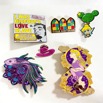 comprare Pin di lapel in metallo personalizzato con logo personalizzato colori scintillanti e opzioni di taglia del cliente online manufacture