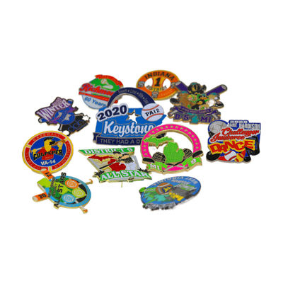 Un buon prezzo. Pini di lapel di smalto morbido da 1,5 pollici in distintivi metallici in lega di zinco in linea