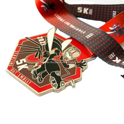 Medaglie e trofei con logo personalizzato Medaglia per la lotta sportiva in oro e argento antico