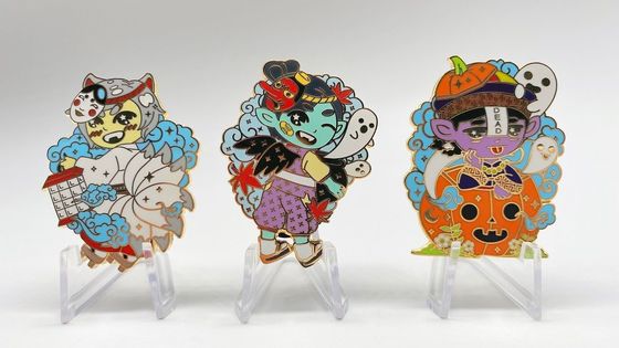 Un buon prezzo. Custom Soft Enamel Lapel Pins with Zinc Alloy Material and 2D/3D Design Options in linea
