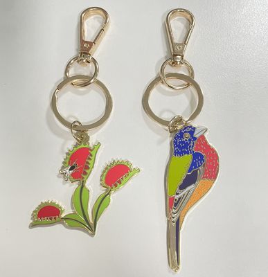 Portachiavi personalizzati con lettere del logo 3D Hard Soft Enamel e Sandblast Reverse Keychain personalizzato