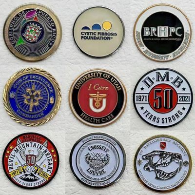 Produzione di monete souvenir personalizzabili, economici oggetti artigianali in metallo, logo inciso, moneta placcata in metallo vuota, tecnica di stampaggio, mascotte