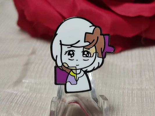 Un buon prezzo. Spille personalizzate per aziende - Design 2D/3D con smalto morbido/duro in linea