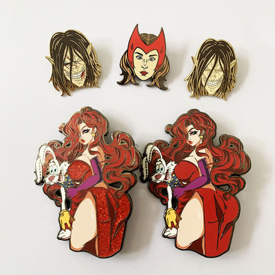 Un buon prezzo. Spille personalizzate, distintivi per scuole, aziende e organizzazioni in linea