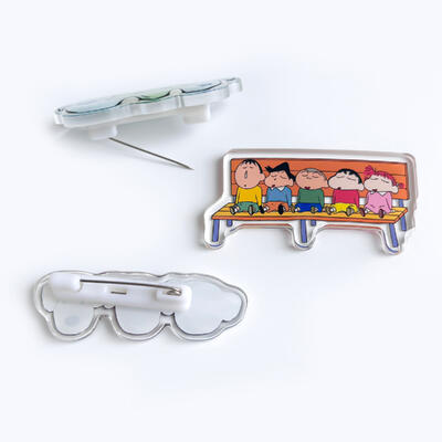 Un buon prezzo. Vograce Custom Cartoon Anime Rainbow Printing Logo Pins Maker Charm Acrylic Gifts Acrylic Lapel Acrylic Pin Badges Pins in linea