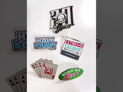 pin di smalto duro su misura